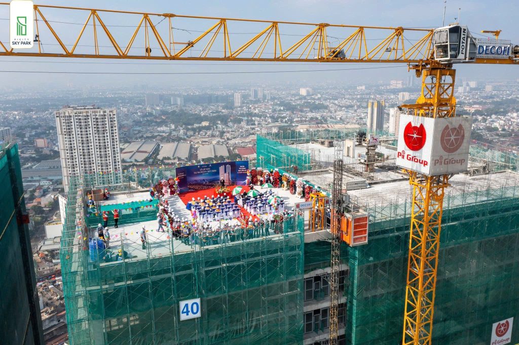 Cất nóc dự án Picity Sky Park 28/12/2025